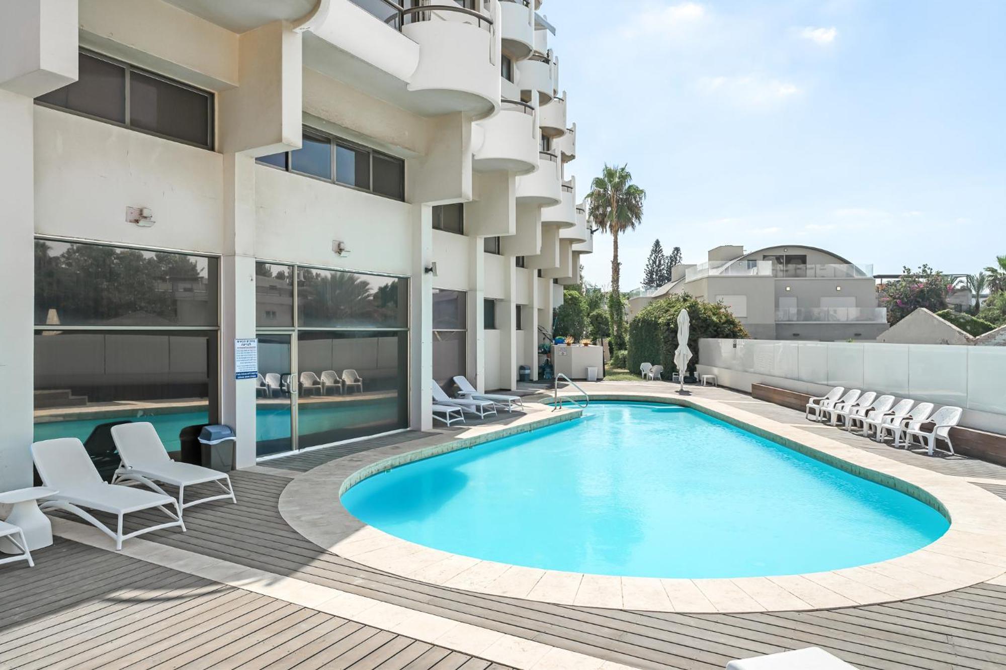 Elegant Duplex With Parking By Beachfront Stay Herzelia Εξωτερικό φωτογραφία